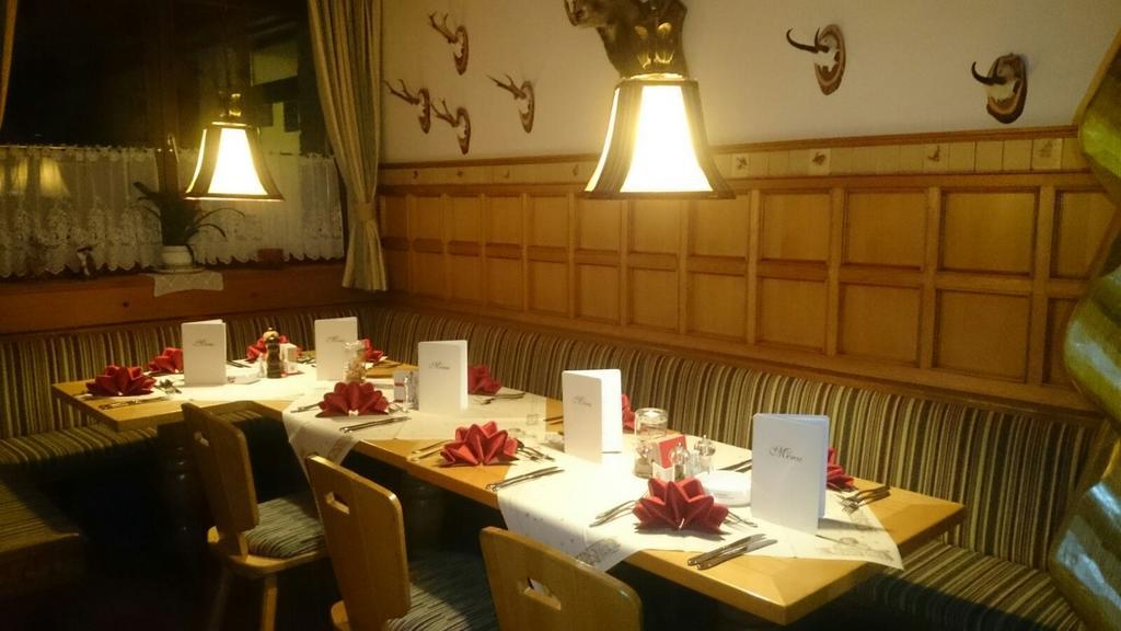 Gasthof Alte Tanne Hof bei Salzburg Ngoại thất bức ảnh